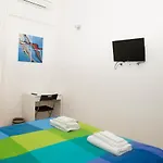 La Pausa 3*